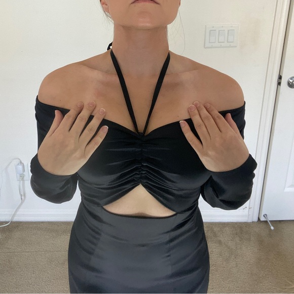 Dolce & Gabbana body con long sleeve off shoulder size 40 - Picture 8 of 13